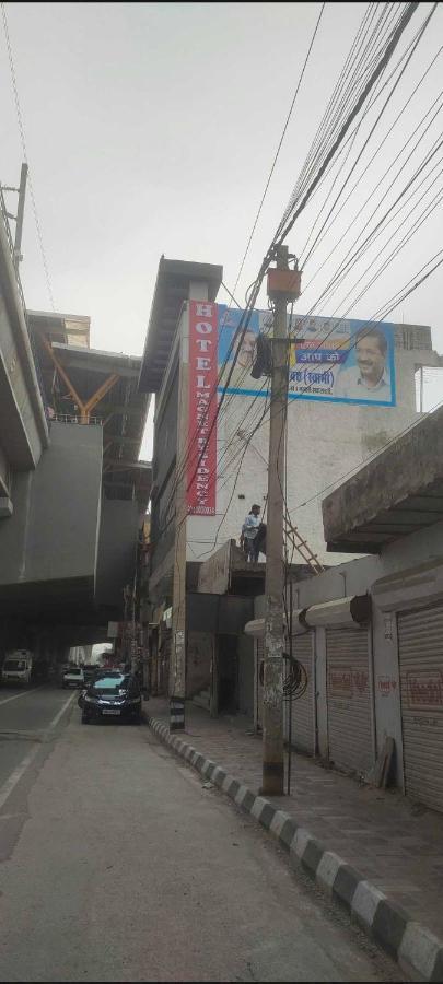 Oyo Magnet Residency Near Nangli Metro Station Hotel New Delhi